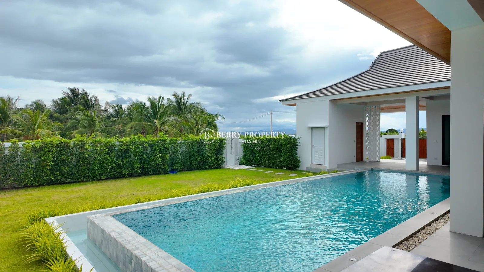 STAND ALONE PRIVATE POOL VILLA FOR SALE - 18