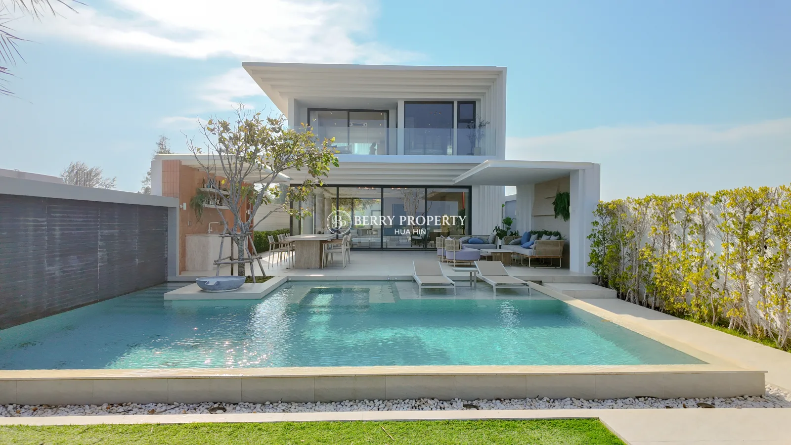 KEHA FAH BEACHFRONT LUXURY VILLA IN CHA - AM