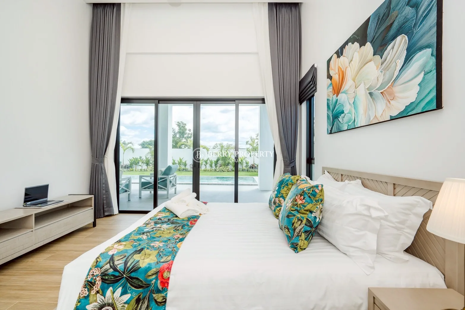 LUXURY POOL VILLA IN HUA HIN (SOI 112) - 3