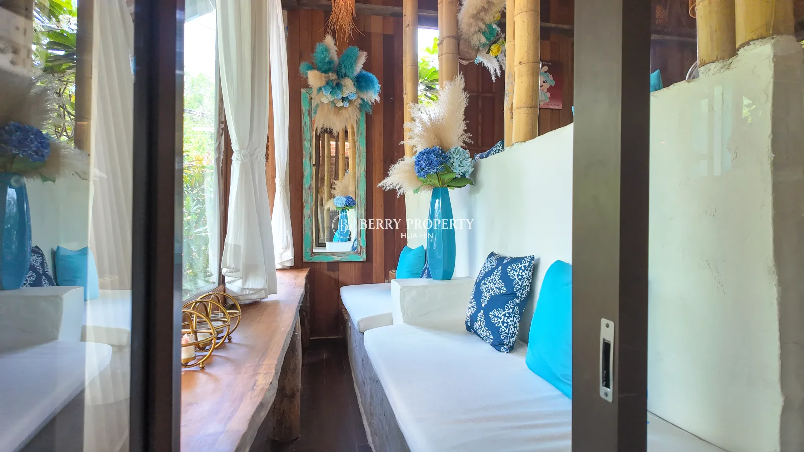 BLUE BUNNY CAFE IN HUA HIN - 6