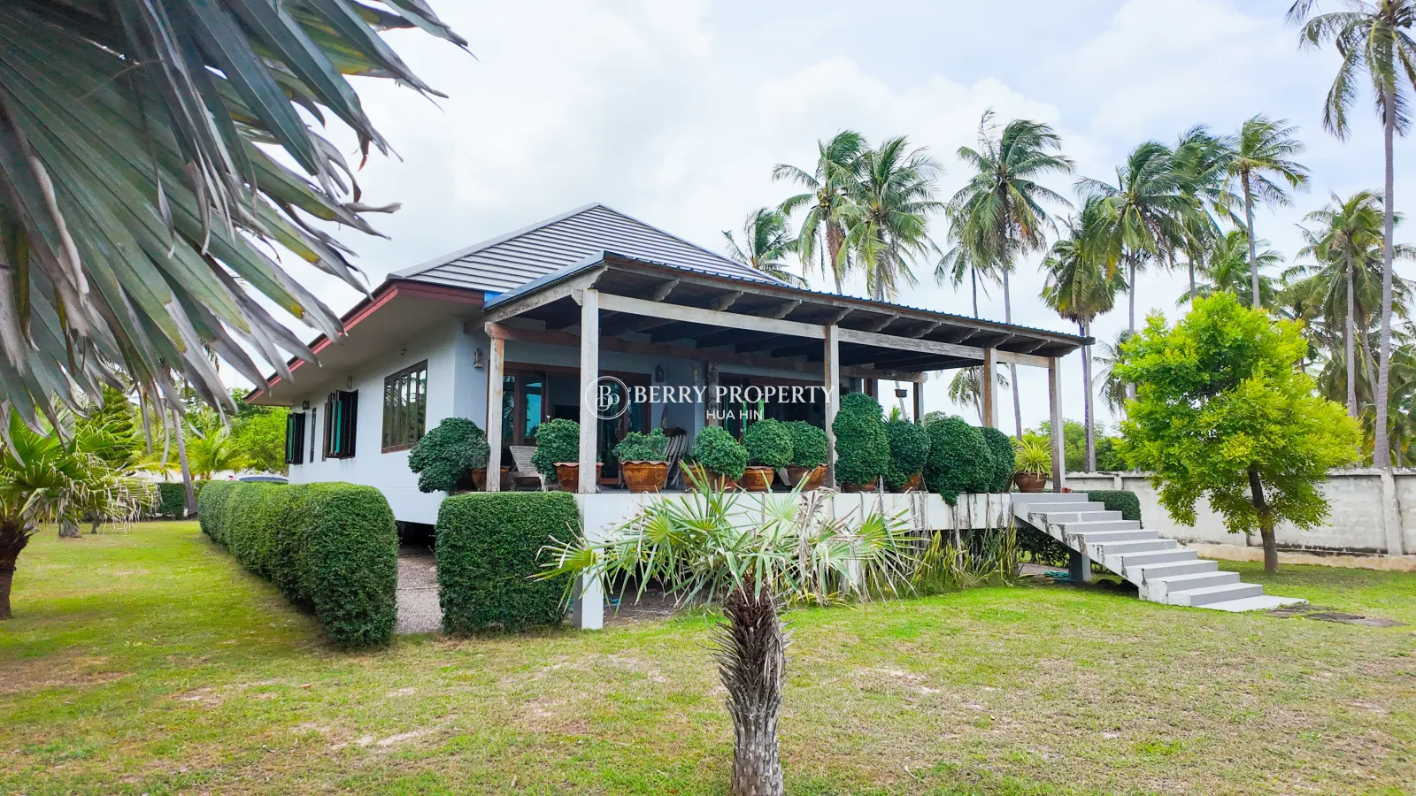BEACHFRONT PARADISE HOME - 9